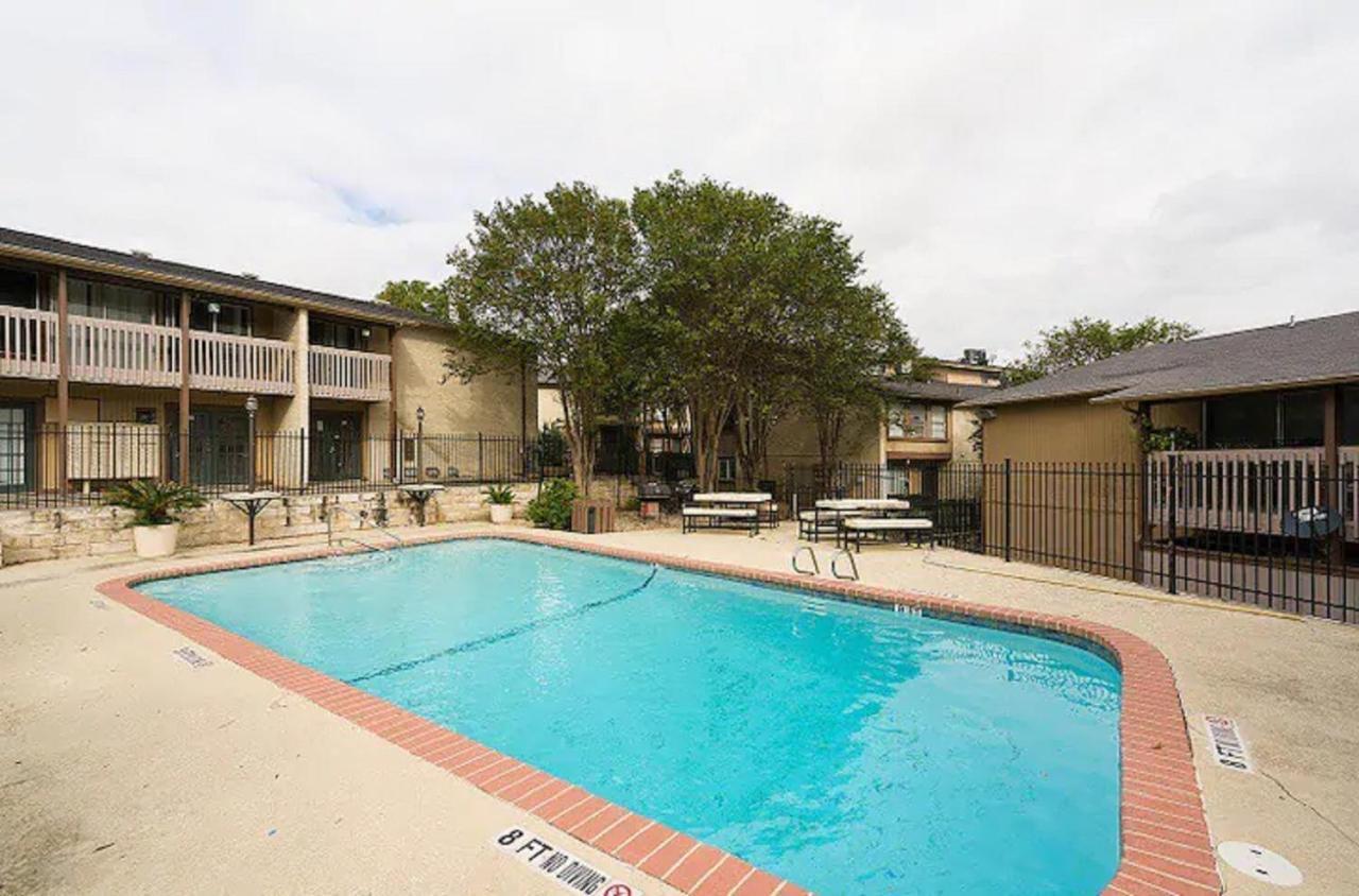 Condo Near Downtown Austin - 2Br ภายนอก รูปภาพ